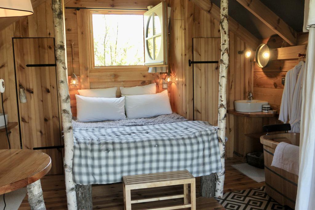 Les Volets Bleus Bed & Breakfast Arcangues Exterior photo