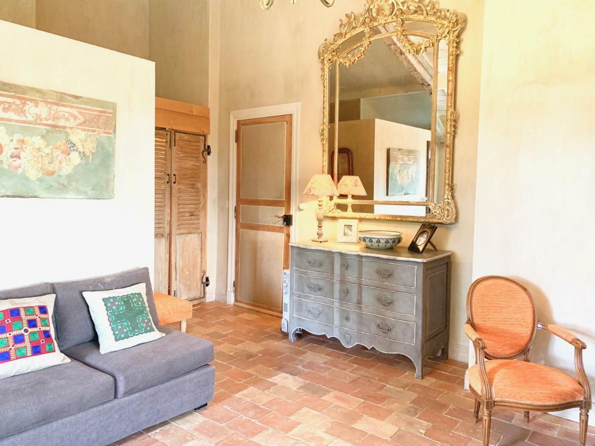 Les Volets Bleus Bed & Breakfast Arcangues Exterior photo